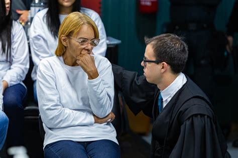 Flordelis Est Presa Acompanhe O Julgamento Da Pastora E Ex Deputada