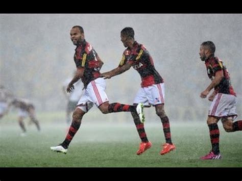 Redação AM Luiz Penido narra gols do clássico entre Flamengo e Vasco