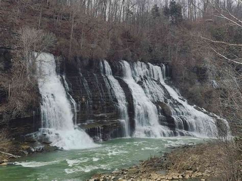 17 Best Waterfalls In Tennessee, According to Local Hikers