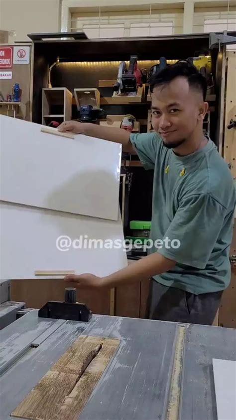 Nggak Perlu Tirai Kolong Ini Cara Simpel Bikin Pintu Kabinet Dari