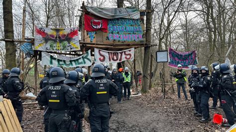 Nach R Umung Im Fechenheimer Wald Staatsanwaltschaft Ermittelt Gegen