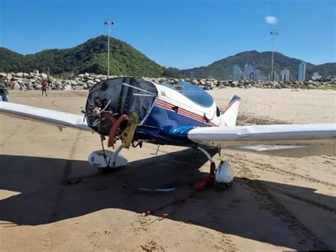 Aeronave Que Decolou De S O Jos Faz Pouso For Ado Em Navegantes