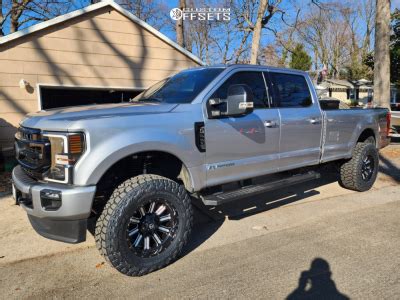 2022 Ford F 350 Super Duty Wheel Offset Aggressive 1 Outside Fender