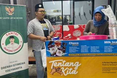 Santri Ganjar Borong Dagangan Umkm Aneka Minuman Cokelat Antara News