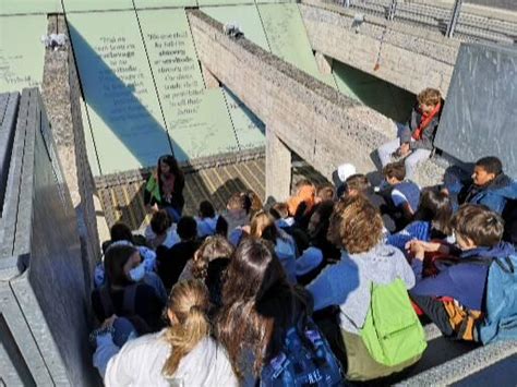 4e Nantes sur les traces de la traite négrière Collège St Aubin La