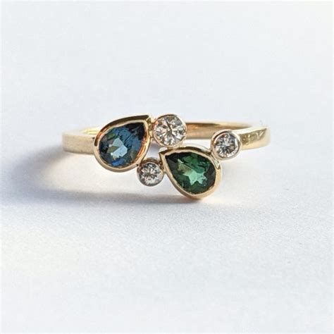 Geelgouden Ring Met Groen Blauwe Tourmalijn Edelstenen En Diamant