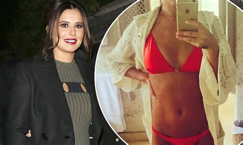 Cheryl Squeezes In Gruelling Post Baby Workouts Daily Mail Online