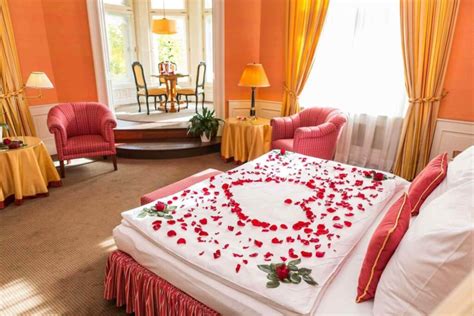 Simple Valentine Room Decoration Ideas For Romantic Night