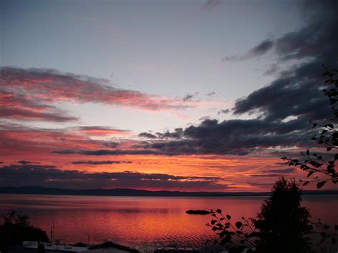 Sunset on one of the Norwegian fjords : r/SkyPorn