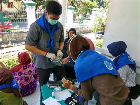 Screening Katarak Tbm Axis Tim Bantuan Medis Axis Fk Untad Tbm Axis