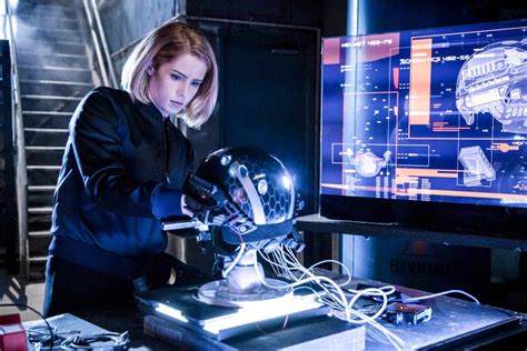 Arrow Check Out New Season 7 Photos