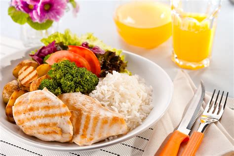 5 opções saudáveis para o almoço NutriSoft Brazil