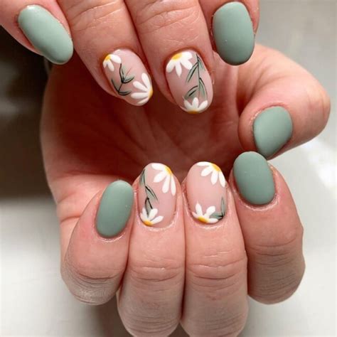 Sage Green Nails Are 2021s Mani Trend Atelier Yuwa Ciao Jp