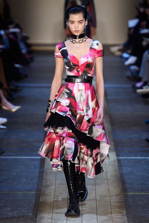 Runway Cool ALEXANDER MCQUEEN March 28 2019 ZsaZsa Bellagio Like