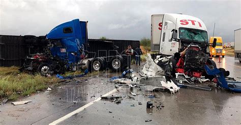 Hoy Tamaulipas Accidente En Tamaulipas Muere Chofer De Trailer Tras