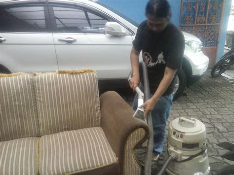 CUCI SOFA JAKARTA JASA CUCI SOFA JAKARTA 085100664402