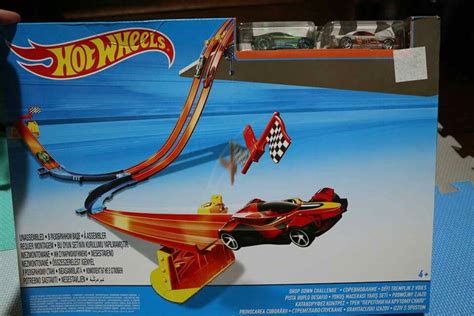 Hot Wheels Drop Down Challenge Play Set Hobbies Toys Toys Games On Carousell