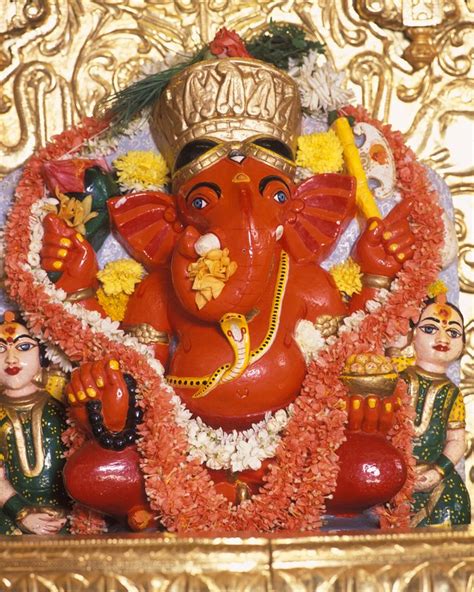 Shri Siddhivinayak Temple Mumbai Tour Travel And Hotels