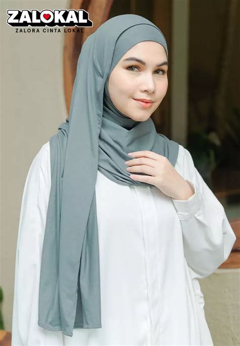 Jual Lozy Hijab Tana Shawl Smoke Grey Original 2025 ZALORA Indonesia