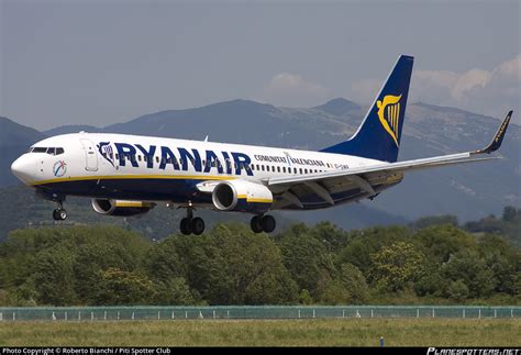 EI DWR Ryanair Boeing 737 8AS WL Photo By Roberto Bianchi Piti