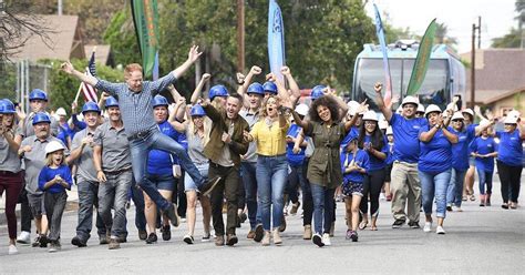 Extreme Makeover Home Edition 2020 Cast Whos The Host