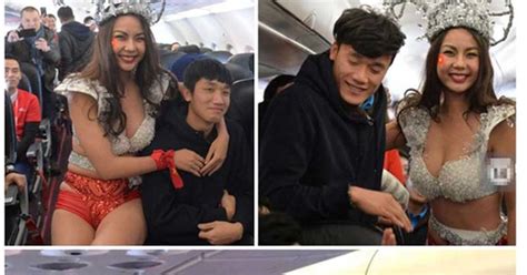 Vietjet Air được gì sau màn chào U bằng bikini
