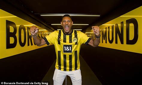 Sebastien Haller Returns To Dortmund Training Just Six Months After