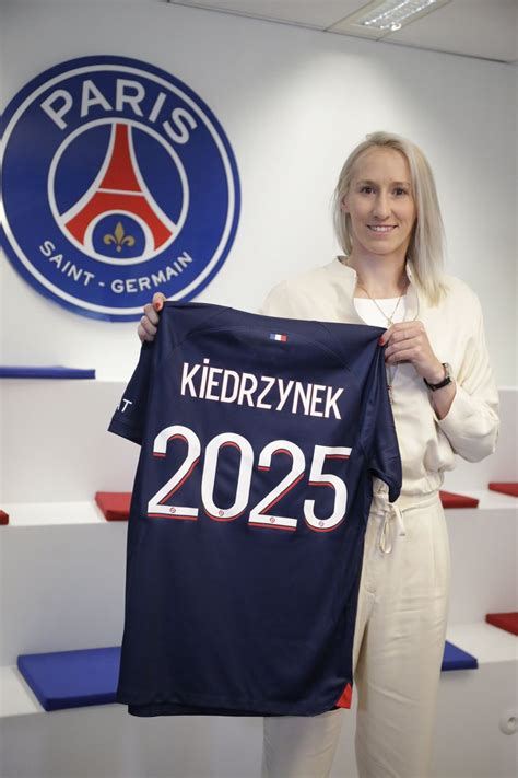 Footeuses On Twitter Katarzyna Kiedrzynek 32 Ans Est De Retour Au