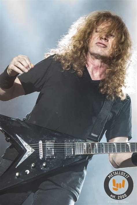 Pin By Maria Enache On Random Dave Mustaine Dave Mustaine Guitar Dave