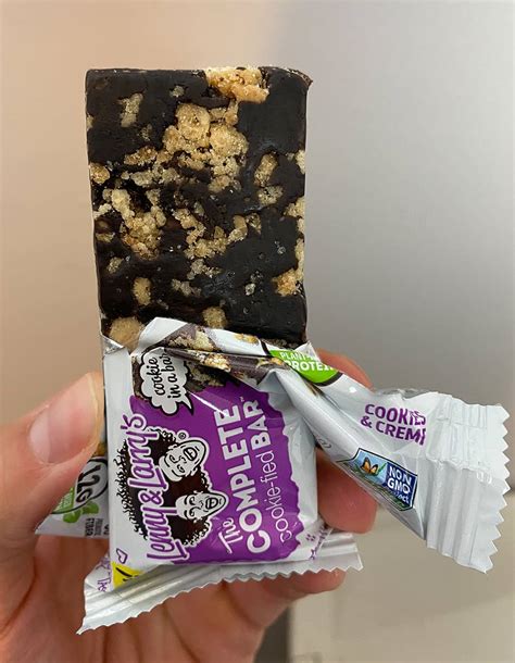 REVIEW Lenny Larry S Protein Bars The Complete Cookie Fied Bar