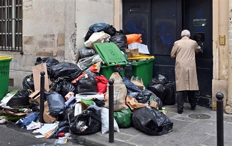 Paris déborde de déchets et de rage contre Macron Les Actualites