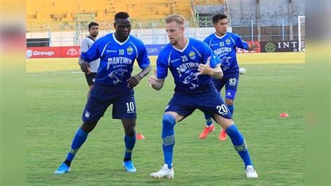 Striker Persib Bandung Ini Sudah Kembali Ke Level Terbaik Kata Robert