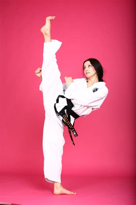 Pin By Hydra Taekwondo And Martial Arts On Taekwondo Martial Arts Girl Female Martial Artists