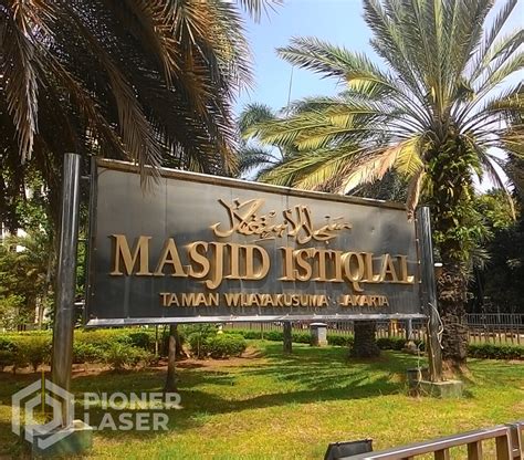 Plang Nama Masjid Pioner Laser