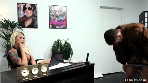 Huge Boobs Blonde Tranny Anal Fucks Guy