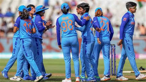 Icc Womens World T20 India Beat Pakistan By Seven Wickets In Womens T20 World Cup Match