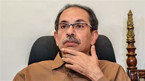 Uddhav Thackeray । निवडणुकीपूर्वी उद्धव ठाकरेंना मोठा धक्का