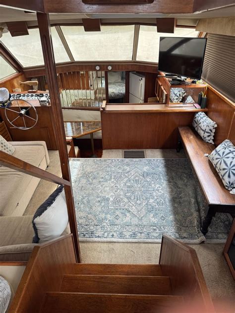 Chris Craft Catalina 43' Cruiser Boat Inboard 1986 for sale for $2,354