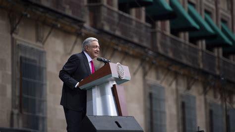 Condena AMLO quema de figura de Norma Piña en mitin del Zócalo Uno TV