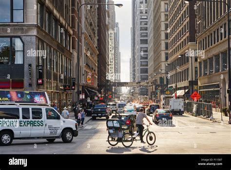 Madison Street In Chicago Il Stock Photo Alamy