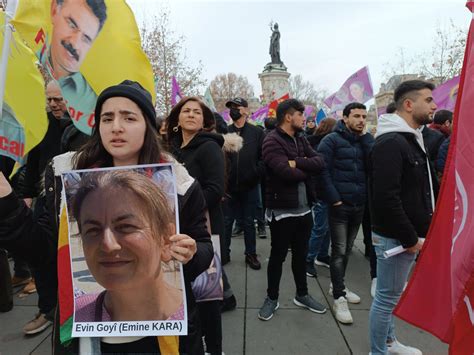 Attaque Mortelle Devant Un Centre Culturel Kurde à Paris Le Suspect