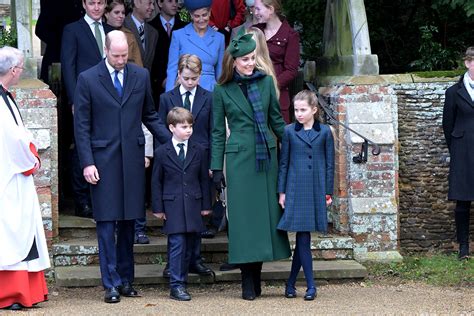 Kate Middleton Goes Green In Mcqueen More At Royal Christmas Service