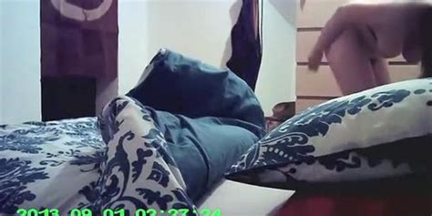 Teen Girl Is Naked Around House Tnaflix