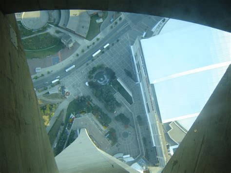 Does The Cn Tower Have A Glass Floor