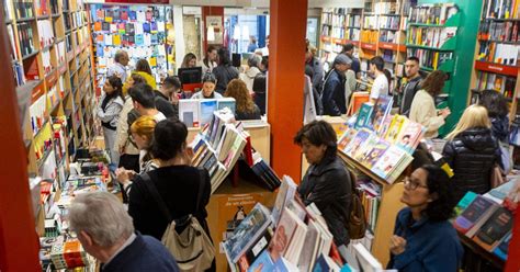 Los libreros confían en poner hoy la guinda a más de una semana de diada