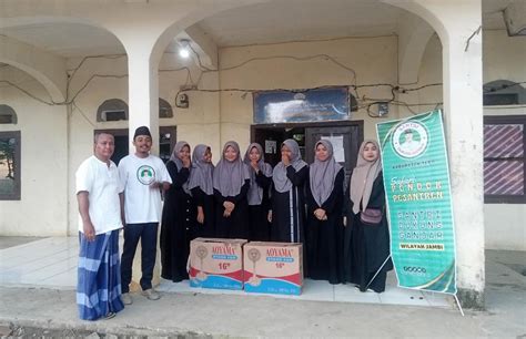 Relawan Santri Dukung Ganjar Beri Bantuan Ke Pesantren Al Mansyuriah