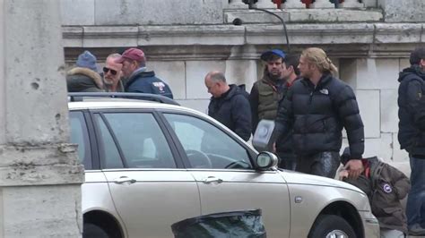 6 Chris Hemsworth S Stunt Double Bobby Holland Hanton Shooting Thor The Dark World Youtube