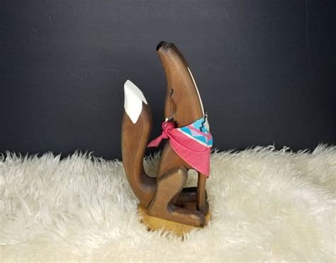 Vintage Wooden Howling Coyote Statue 90s Howling Wolf With Bandana