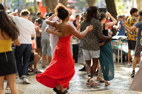 Cultura Popular Preservando as raízes e evoluindo o tempo Somos