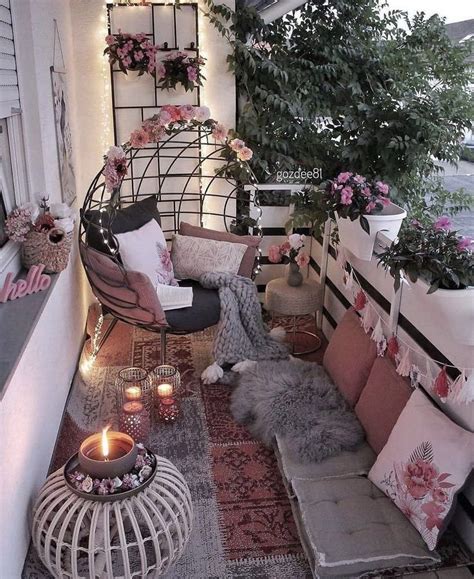 Pin By Dezs Gabriella On Erkely Kucko Balcony Apartment Balcony